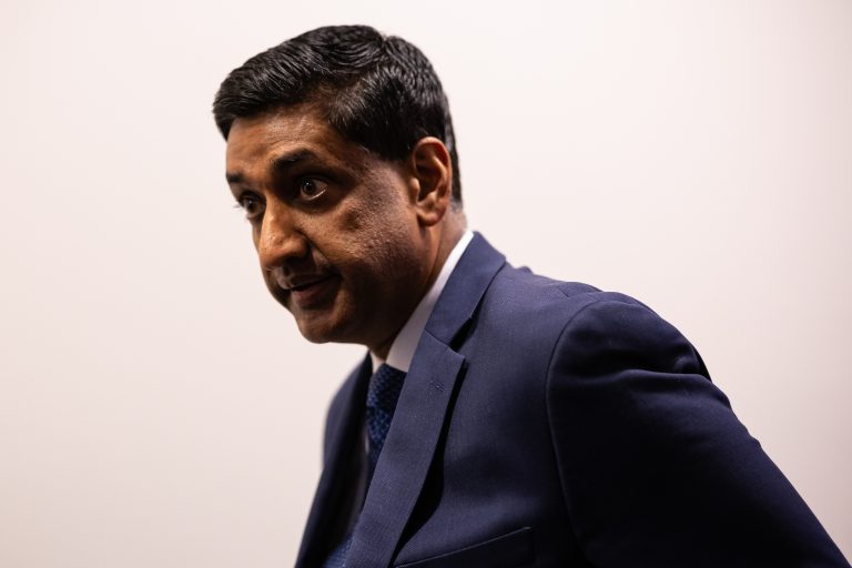 Ro Khanna identifies ‘dynamic’ leaders to replace Schumer